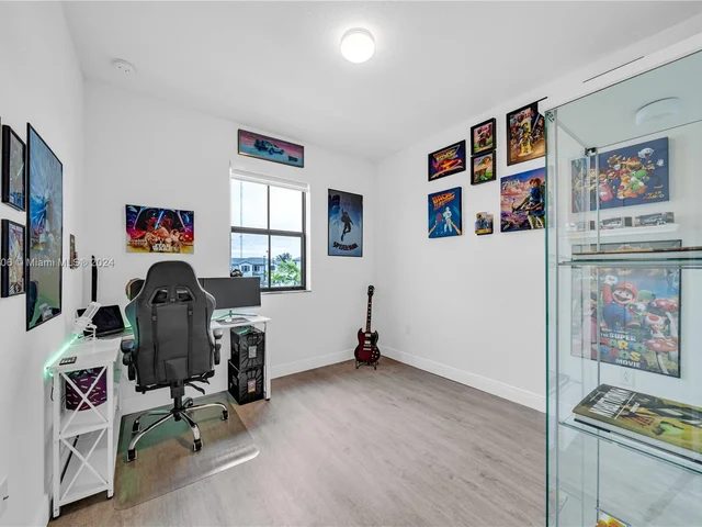 437 NW 204th St, Miami Gardens FL 33169