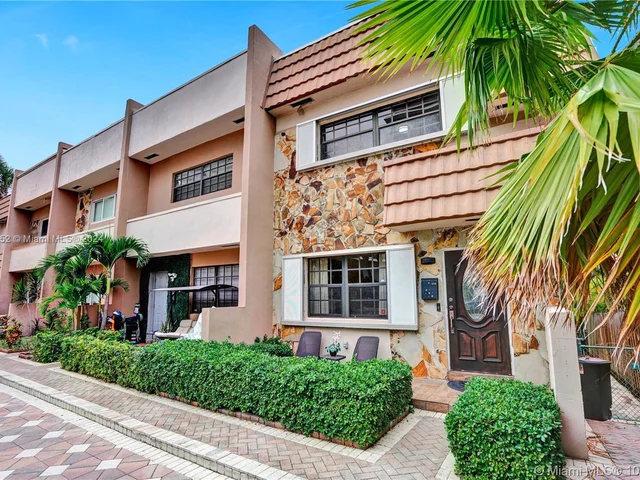 8962 Collins Ave # 1, Surfside FL 33154