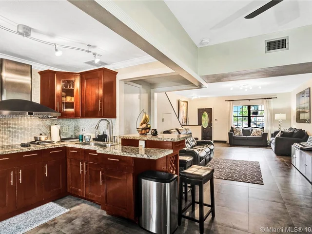 8962 Collins Ave # 1, Surfside FL 33154