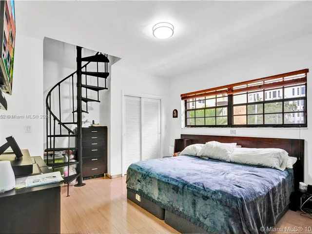 8962 Collins Ave # 1, Surfside FL 33154