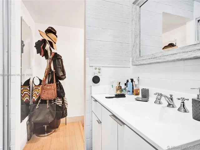 8962 Collins Ave # 1, Surfside FL 33154