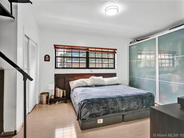 8962 Collins Ave # 1, Surfside FL 33154