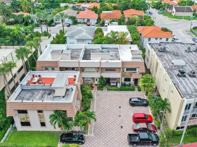 8962 Collins Ave # 1, Surfside FL 33154