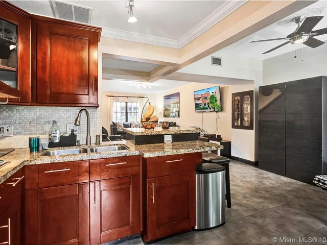 8962 Collins Ave # 1, Surfside FL 33154