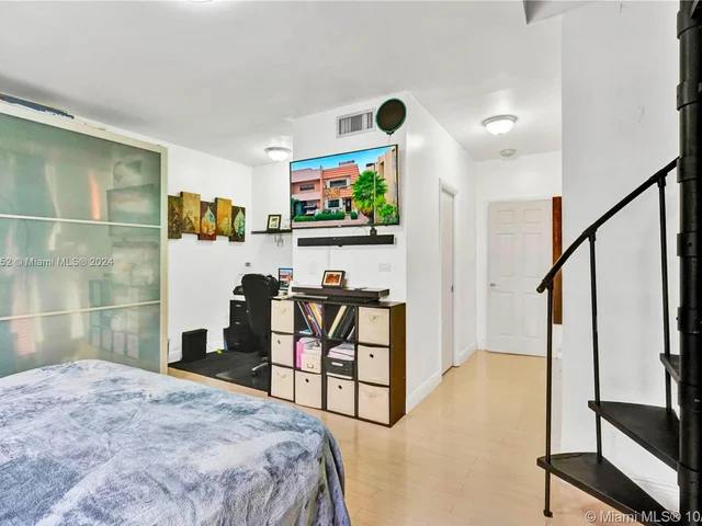 8962 Collins Ave # 1, Surfside FL 33154