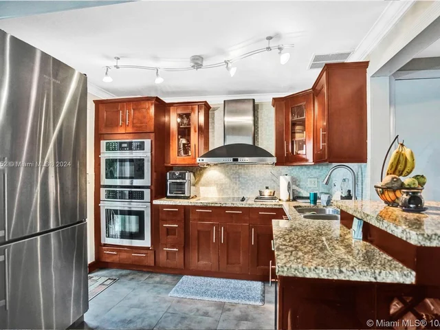 8962 Collins Ave # 1, Surfside FL 33154