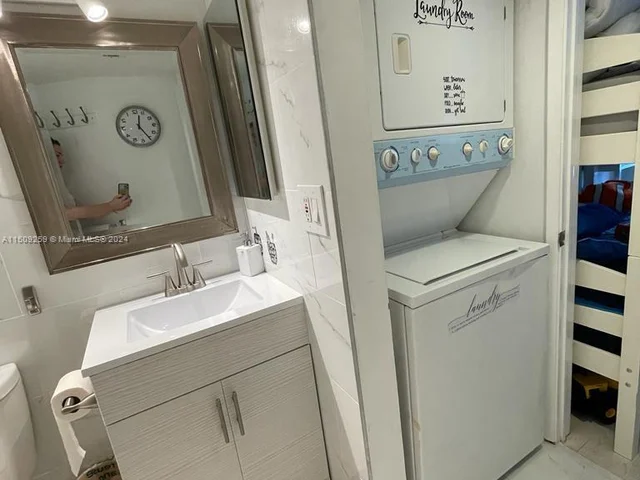 3300 NE 192nd St # 504, Aventura FL 33180