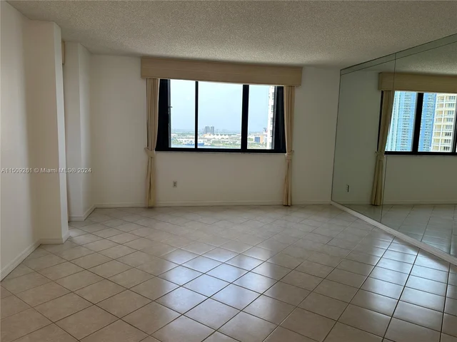 540 Brickell Key Dr # 1816, Miami FL 33131