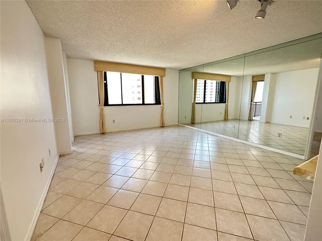 540 Brickell Key Dr # 1816, Miami FL 33131