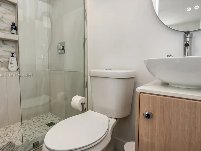 927 N 14th Ave, Hollywood FL 33020