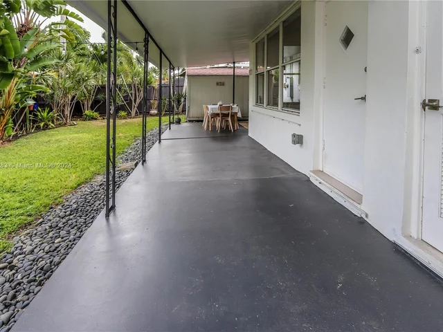 927 N 14th Ave, Hollywood FL 33020