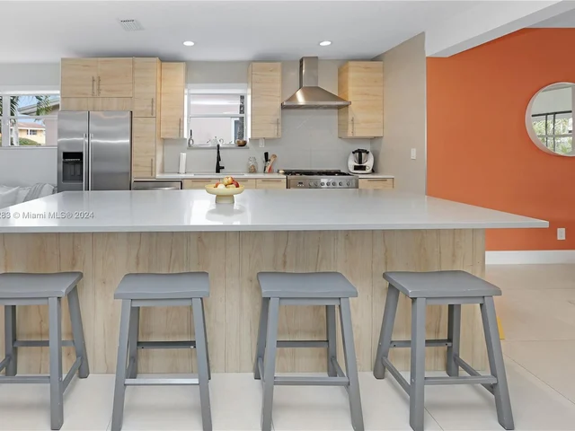 927 N 14th Ave, Hollywood FL 33020