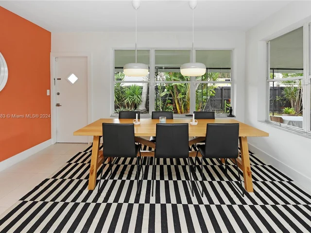 927 N 14th Ave, Hollywood FL 33020