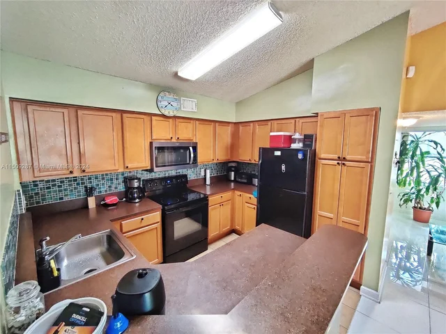 7620 Westwood Dr # 216, Tamarac FL 33321
