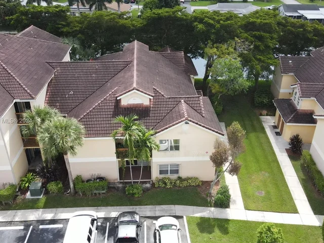 7620 Westwood Dr # 216, Tamarac FL 33321