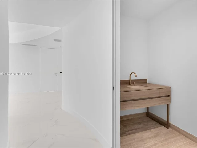 18975 Collins Ave # 1904, Sunny Isles Beach FL 33160