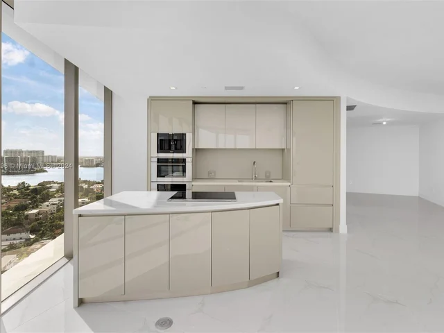 18975 Collins Ave # 1904, Sunny Isles Beach FL 33160