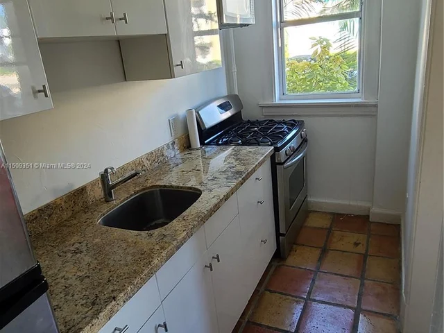 900 16th St # 109, Miami Beach FL 33139