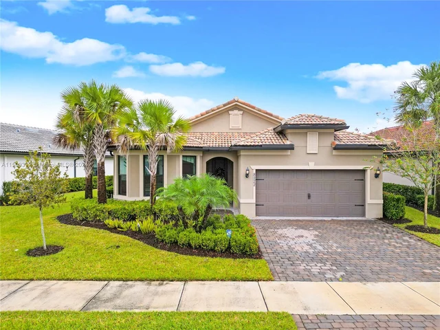 8222 NW 79th Ave, Tamarac FL 33321