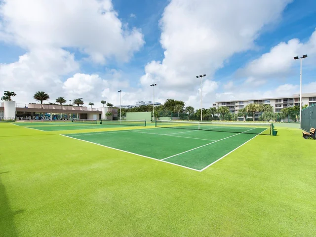 1800 NE 114th St # 607, Miami FL 33181