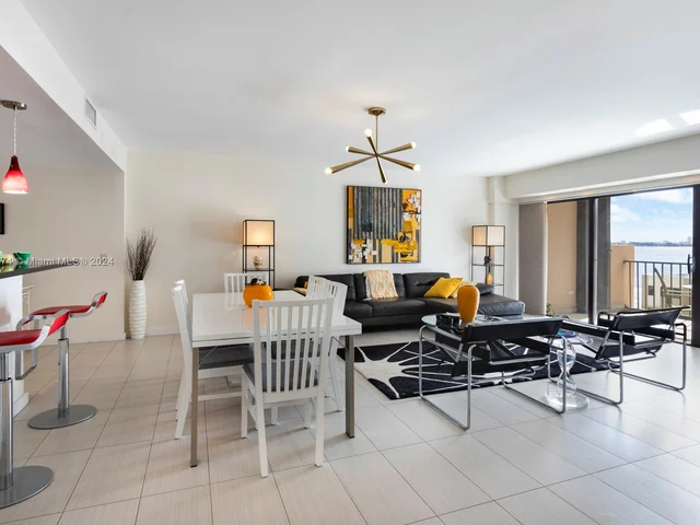 1800 NE 114th St # 607, Miami FL 33181