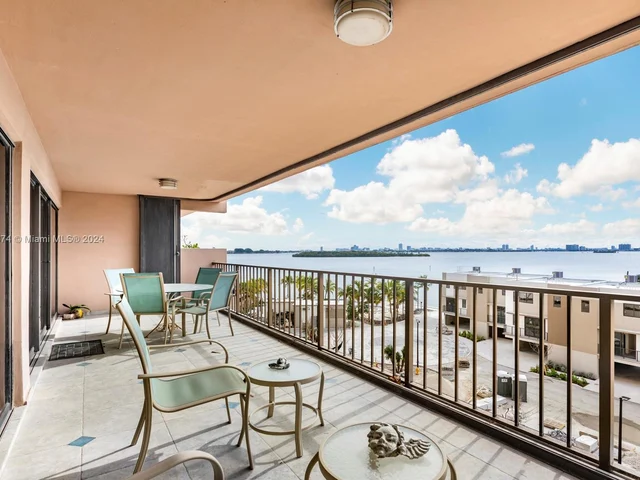 1800 NE 114th St # 607, Miami FL 33181