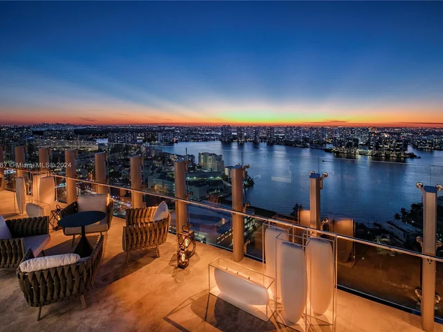 18501 Collins Ave, Sunny Isles Beach FL 33160