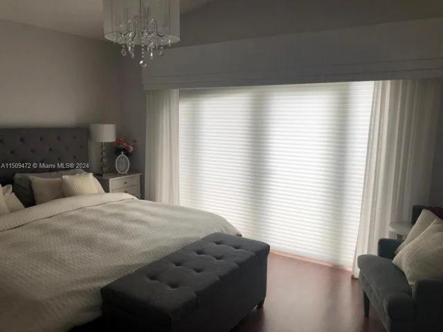 18380 NW 8th St, Pembroke Pines FL 33029