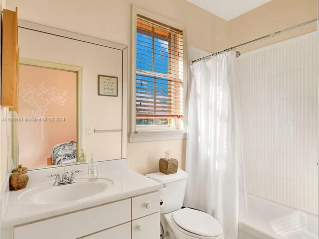 7971 SW 164th Ave, Miami FL 33193