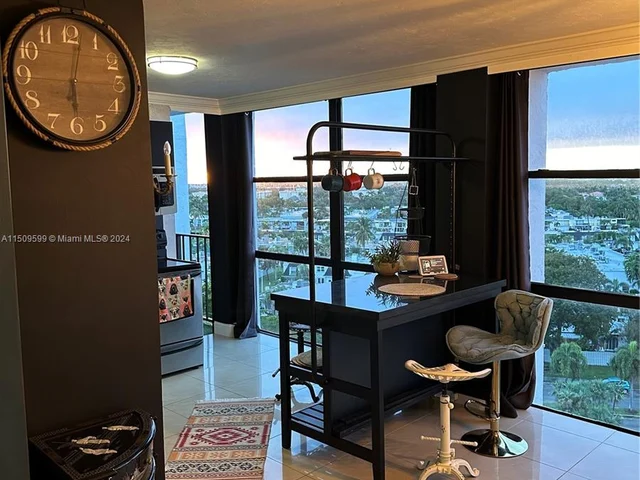 1000 Parkview Dr # 1025, Hallandale Beach FL 33009