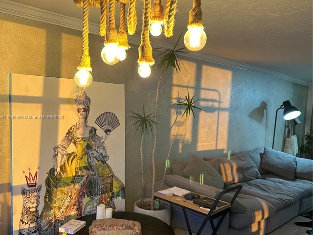 1000 Parkview Dr # 1025, Hallandale Beach FL 33009