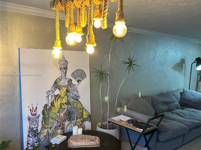 1000 Parkview Dr # 1025, Hallandale Beach FL 33009