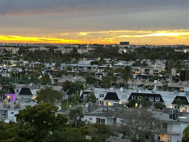 1000 Parkview Dr # 1025, Hallandale Beach FL 33009