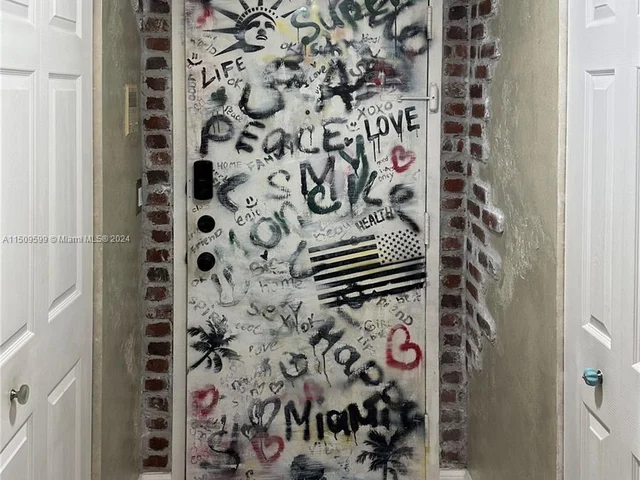 1000 Parkview Dr # 1025, Hallandale Beach FL 33009