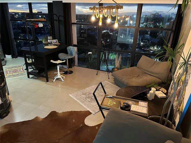 1000 Parkview Dr # 1025, Hallandale Beach FL 33009