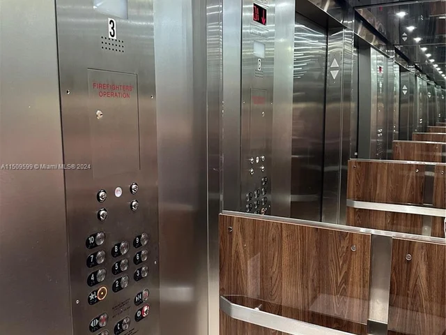 1000 Parkview Dr # 1025, Hallandale Beach FL 33009