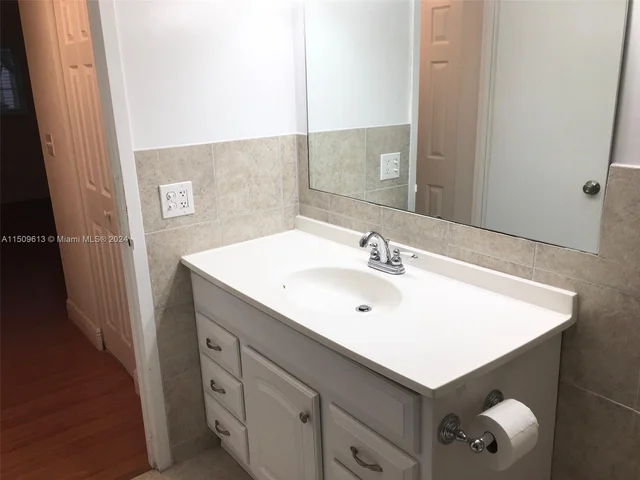 3002 NE 5th Ter # B, Wilton Manors FL 33334