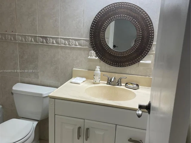 501 Three Islands Blvd # 416, Hallandale Beach FL 33009