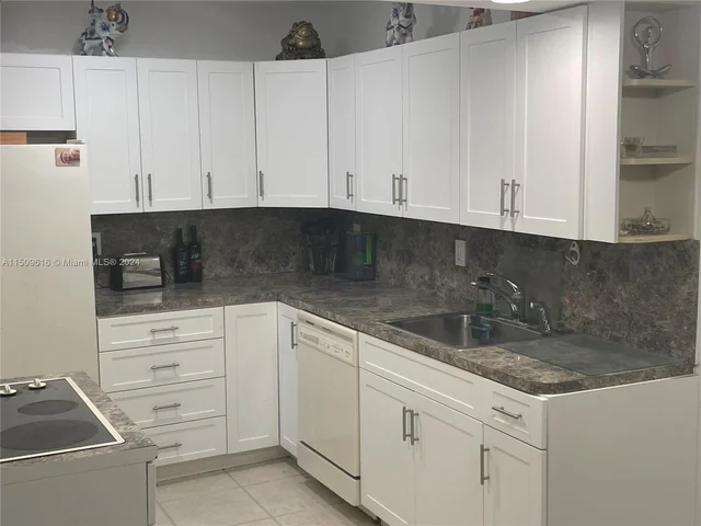 501 Three Islands Blvd # 416, Hallandale Beach FL 33009