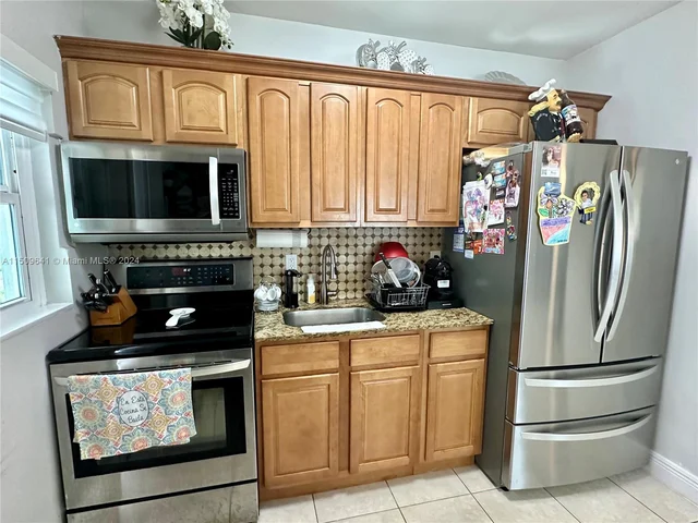 14901 Polk St, Miami FL 33176