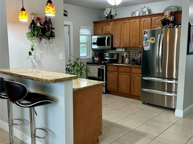 14901 Polk St, Miami FL 33176