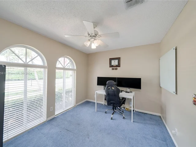 2942 E Orchard Cir, Davie FL 33328