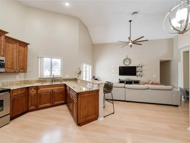 2942 E Orchard Cir, Davie FL 33328