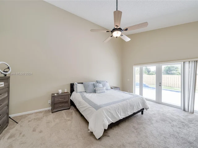 2942 E Orchard Cir, Davie FL 33328