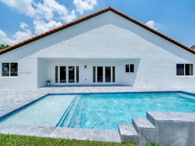 2942 E Orchard Cir, Davie FL 33328