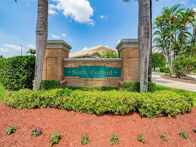 2942 E Orchard Cir, Davie FL 33328