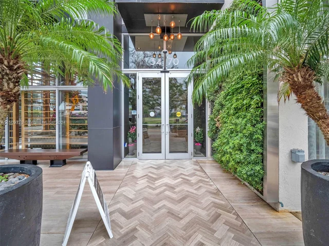 3470 E Coast Ave # H1902, Miami FL 33137