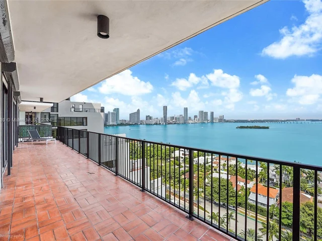 1000 Venetian Way # 1703, Miami Beach FL 33139