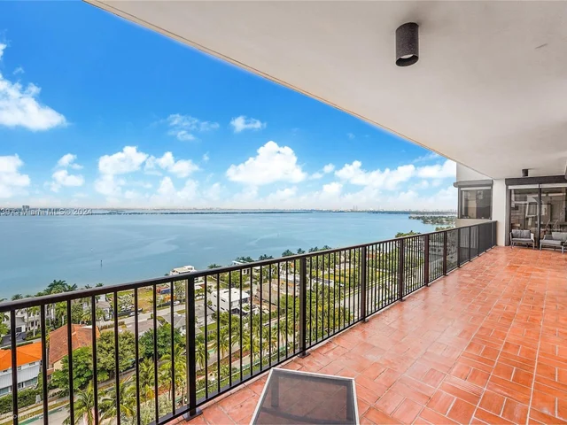 1000 Venetian Way # 1703, Miami Beach FL 33139