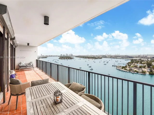 1000 Venetian Way # 1703, Miami Beach FL 33139